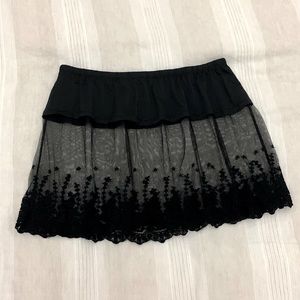 Demdaco Lace Slip Skirt/ Shirt Extender